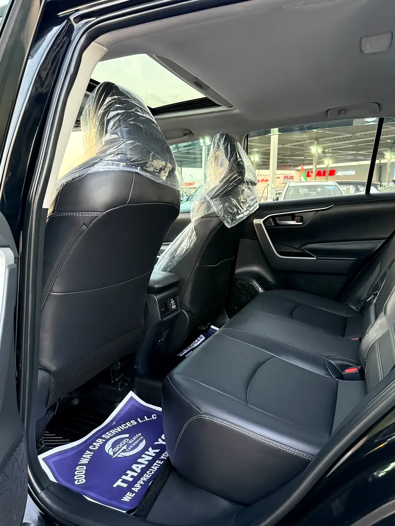 RAV4 XLE premium - Image 11