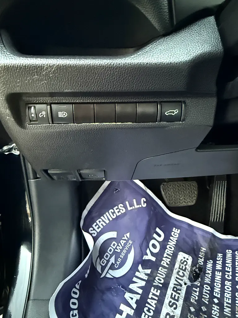 RAV4 XLE premium - Image 14