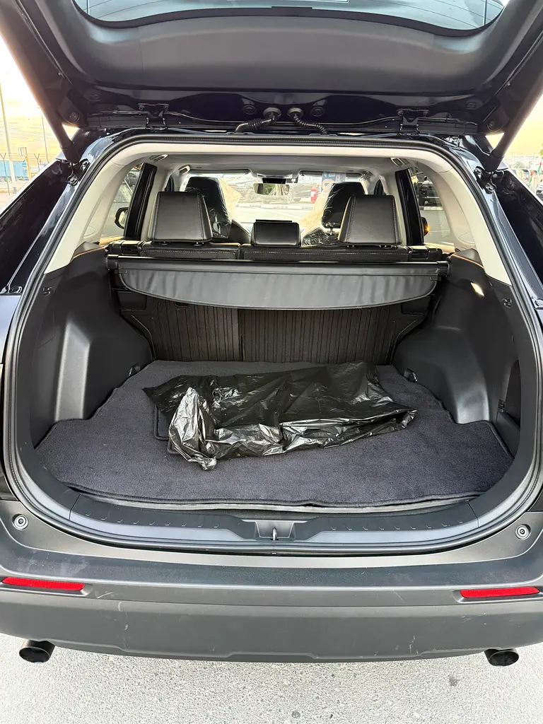 RAV4 XLE premium - Image 18