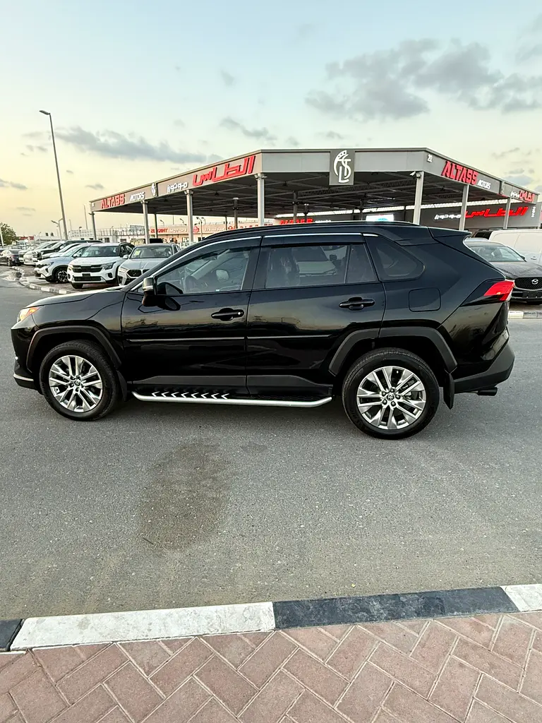 RAV4 XLE premium - Image 5