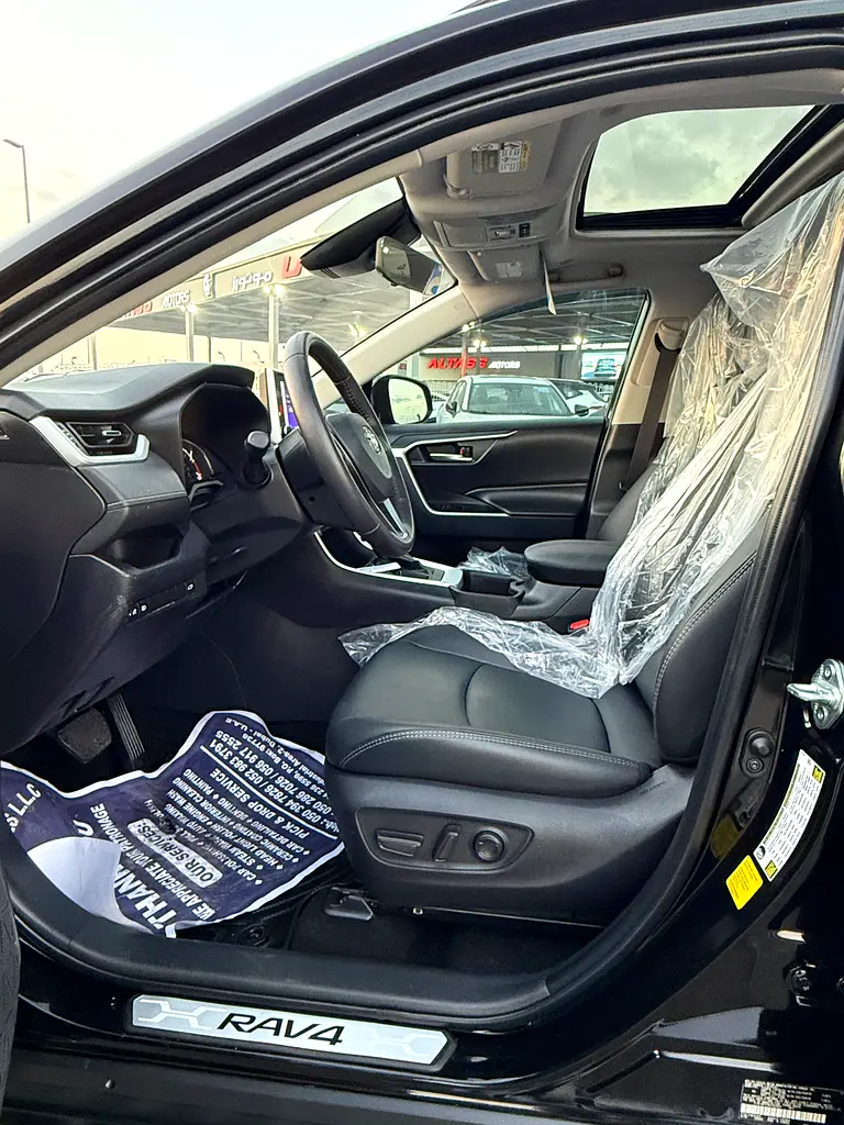 RAV4 XLE premium - Image 7