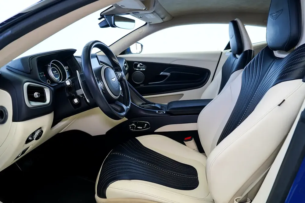 DB11 V12 | TWO TONE INTERIOR | WARRANTY AVAILABLE - Image 10