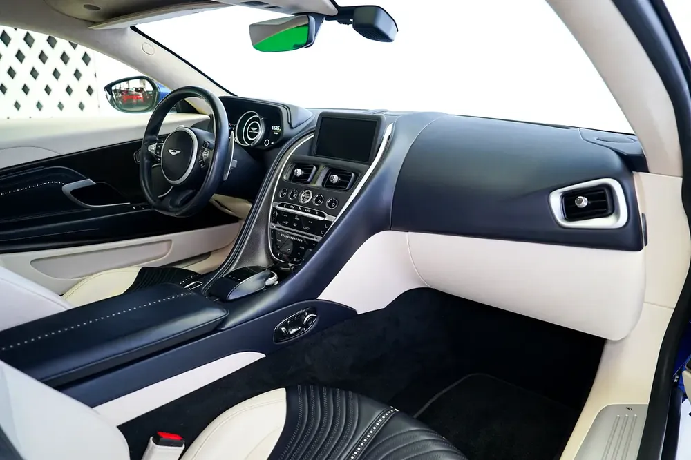 DB11 V12 | TWO TONE INTERIOR | WARRANTY AVAILABLE - Image 13