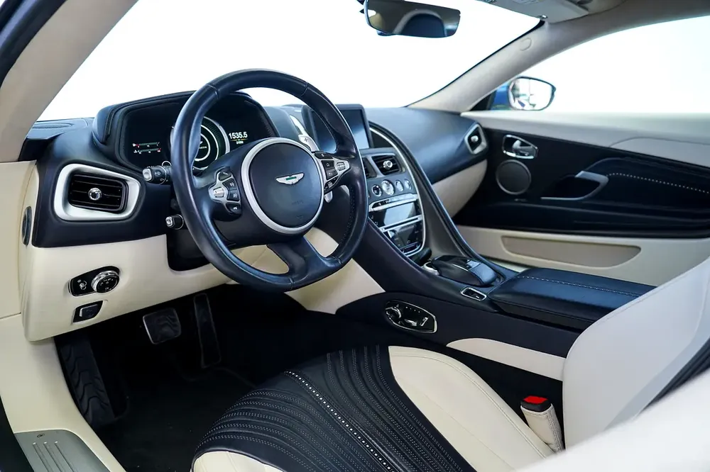 DB11 V12 | TWO TONE INTERIOR | WARRANTY AVAILABLE - Image 8