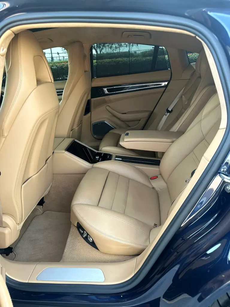 PORSCHE PANAMERA TURBO FULL OPTION GCC SPECS SINGLE OWNER FULL SERVICE HISTORY FROM AL NABOODA - Image 12
