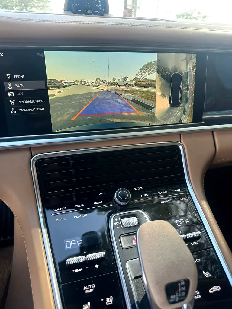 PORSCHE PANAMERA TURBO FULL OPTION GCC SPECS SINGLE OWNER FULL SERVICE HISTORY FROM AL NABOODA - Image 17