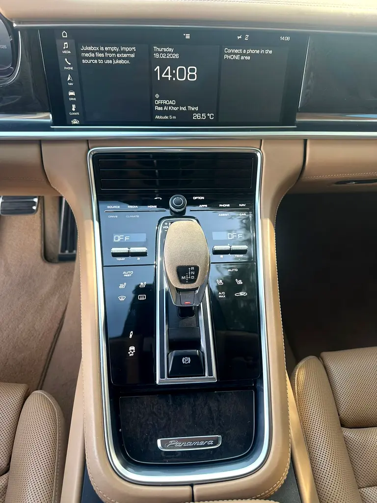 PORSCHE PANAMERA TURBO FULL OPTION GCC SPECS SINGLE OWNER FULL SERVICE HISTORY FROM AL NABOODA - Image 18