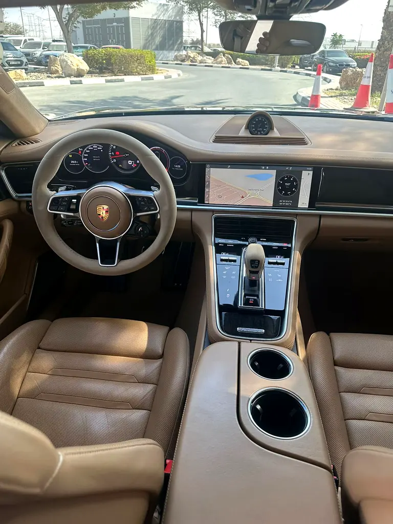 PORSCHE PANAMERA TURBO FULL OPTION GCC SPECS SINGLE OWNER FULL SERVICE HISTORY FROM AL NABOODA - Image 19