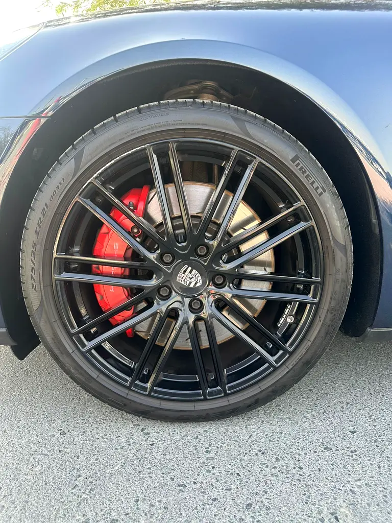 PORSCHE PANAMERA TURBO FULL OPTION GCC SPECS SINGLE OWNER FULL SERVICE HISTORY FROM AL NABOODA - Image 20