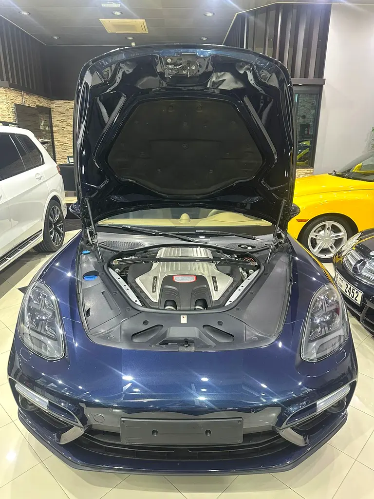PORSCHE PANAMERA TURBO FULL OPTION GCC SPECS SINGLE OWNER FULL SERVICE HISTORY FROM AL NABOODA - Image 5