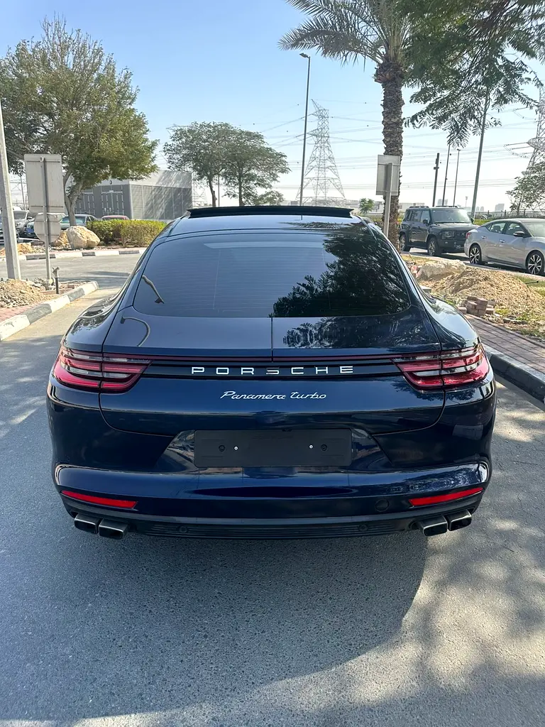 PORSCHE PANAMERA TURBO FULL OPTION GCC SPECS SINGLE OWNER FULL SERVICE HISTORY FROM AL NABOODA - Image 6