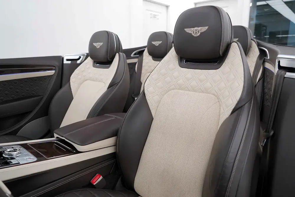 2020 BENTLEY CONTINENTAL GTC / SOFT TOP CONVERTIBLE /  LOW MILEAGE / W12 - Image 11