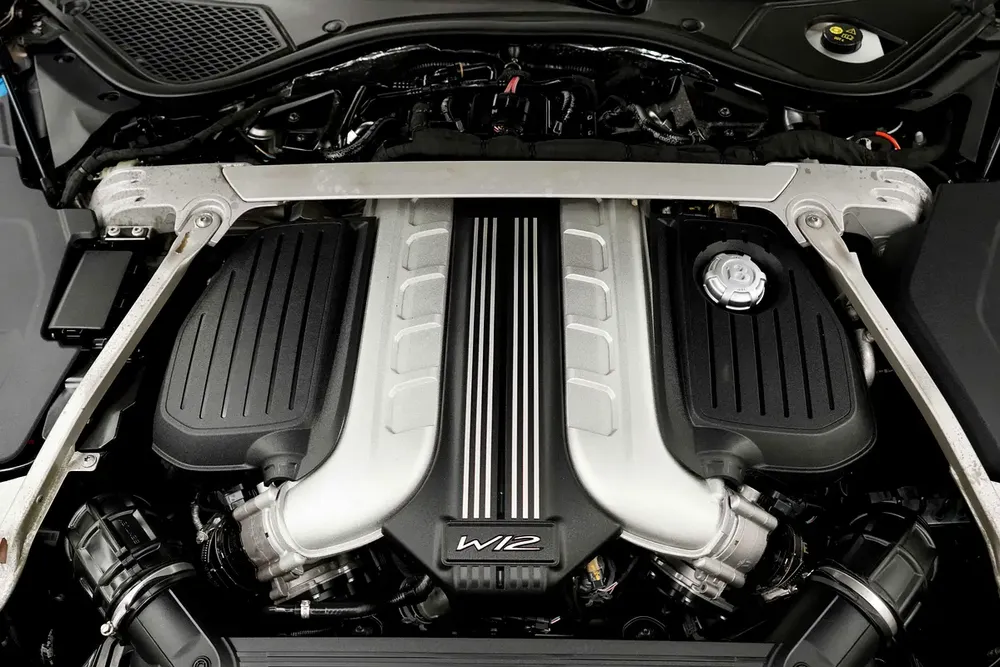 2020 BENTLEY CONTINENTAL GTC / SOFT TOP CONVERTIBLE /  LOW MILEAGE / W12 - Image 16