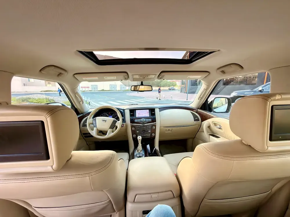 Nissan Patrol LE 400 hp Titanium 2017 GCC Specs, full option - Image 13