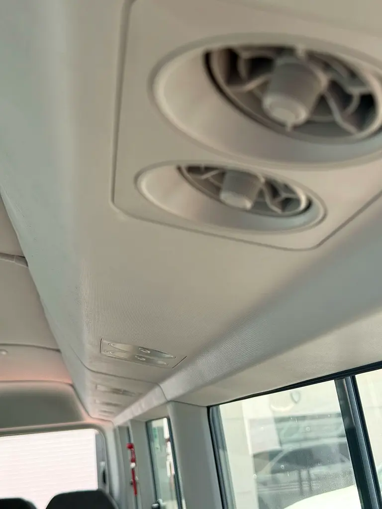 TOYOTA COASTER 2.7 MT 23 SEATS WHITE 2025 - Image 10