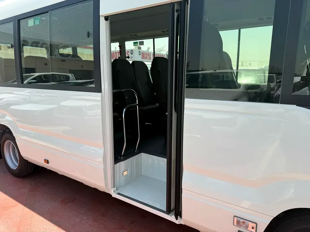 TOYOTA COASTER 2.7 MT 23 SEATS WHITE 2025 - Image 15