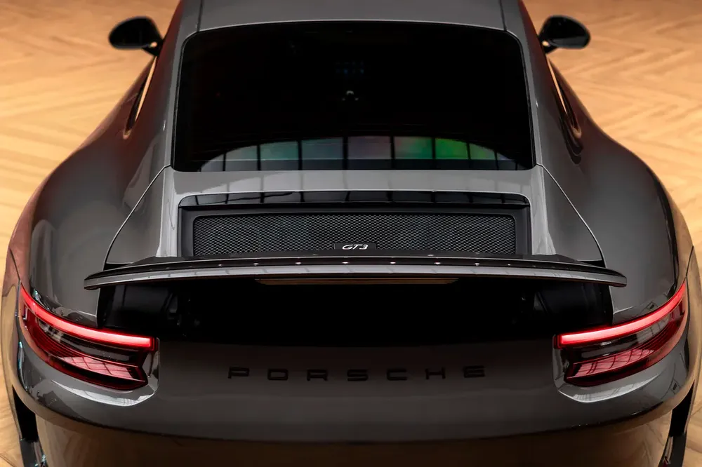 2018 Porsche 911 GT3 TOURING (991.2) | 1 OF 1,800 | GCC Specs | Pristine Condition - Image 10
