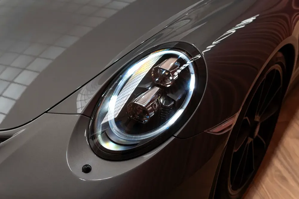 2018 Porsche 911 GT3 TOURING (991.2) | 1 OF 1,800 | GCC Specs | Pristine Condition - Image 12