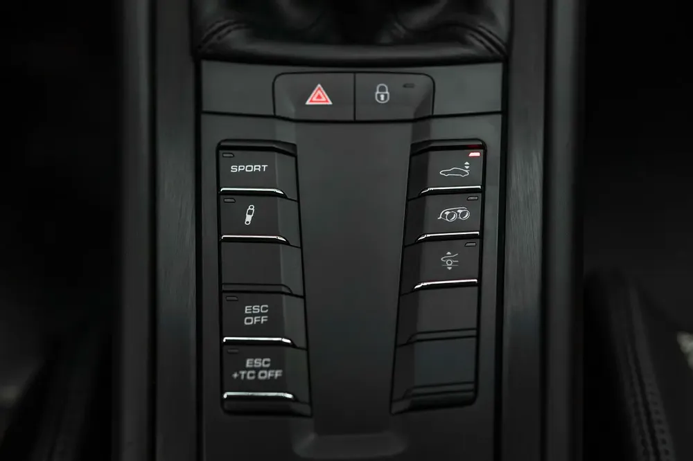 2018 Porsche 911 GT3 TOURING (991.2) | 1 OF 1,800 | GCC Specs | Pristine Condition - Image 20