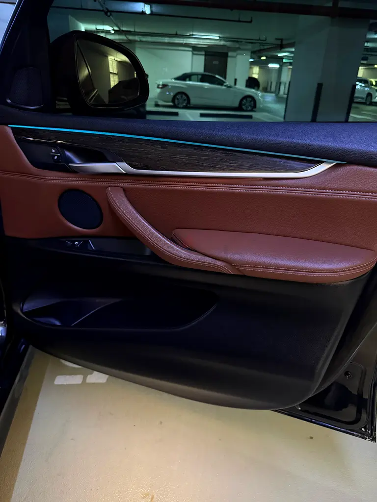 BMW X5 xDrive35i M Sport | Panorama | HUD | Brown Interior | GCC Specs - Image 8
