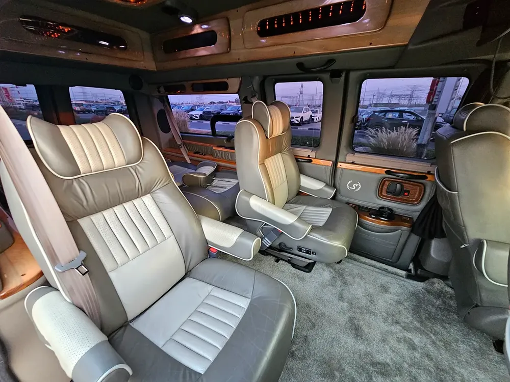 CHEVROLET EXPRESS AWD STARCRAFT LOW MILEAGE JAPAN IMPORTED - Image 17