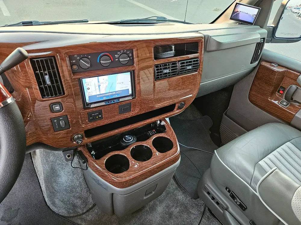 CHEVROLET EXPRESS AWD STARCRAFT LOW MILEAGE JAPAN IMPORTED - Image 18