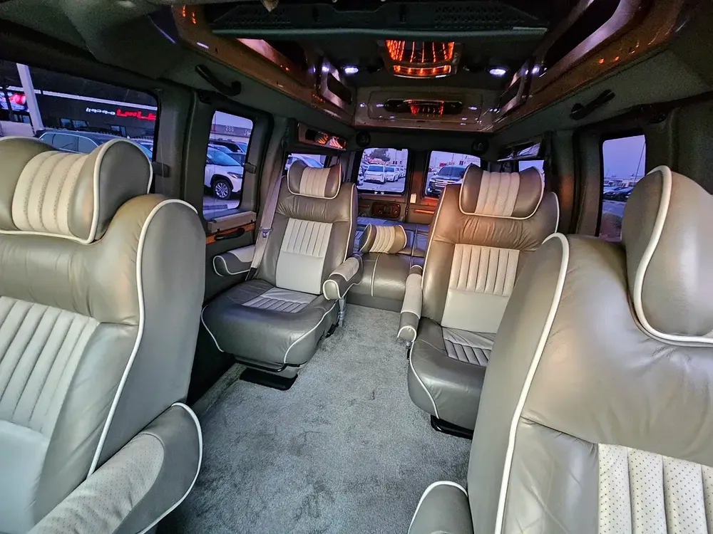 CHEVROLET EXPRESS AWD STARCRAFT LOW MILEAGE JAPAN IMPORTED - Image 19