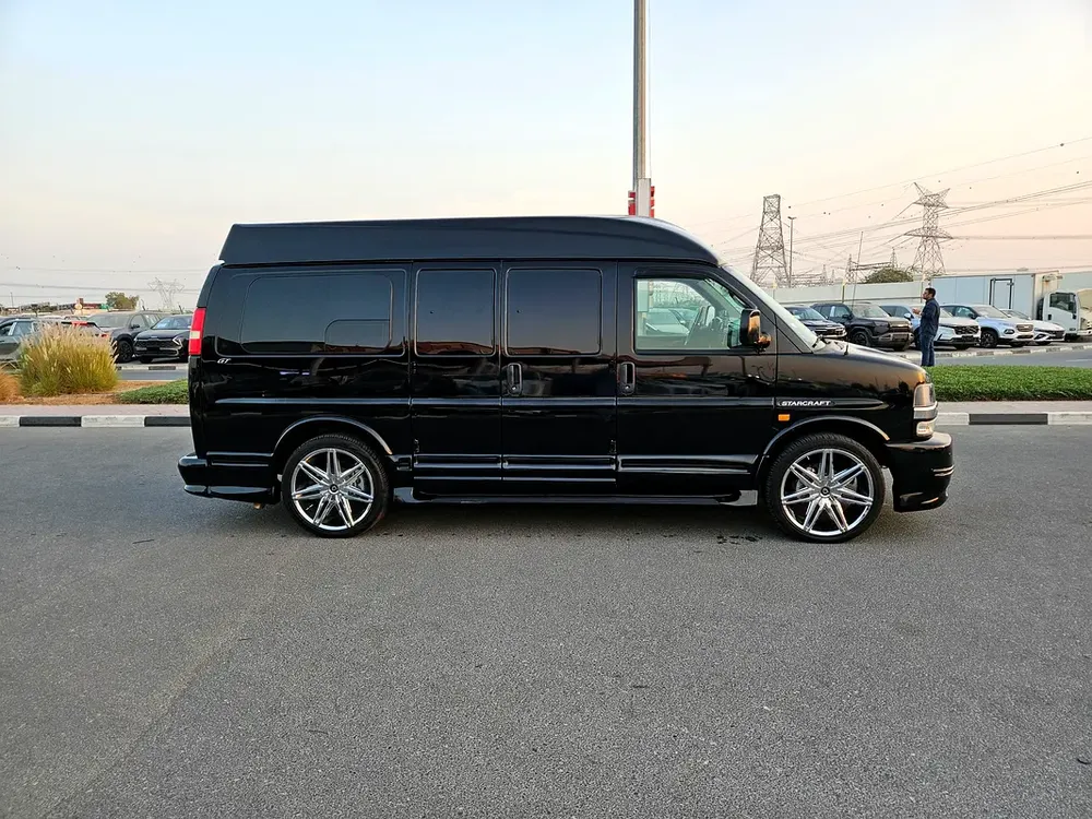 CHEVROLET EXPRESS AWD STARCRAFT LOW MILEAGE JAPAN IMPORTED - Image 4