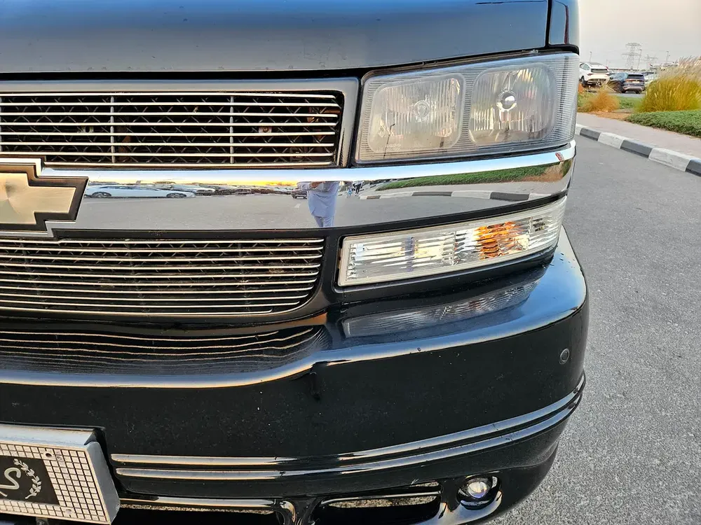 CHEVROLET EXPRESS AWD STARCRAFT LOW MILEAGE JAPAN IMPORTED - Image 8