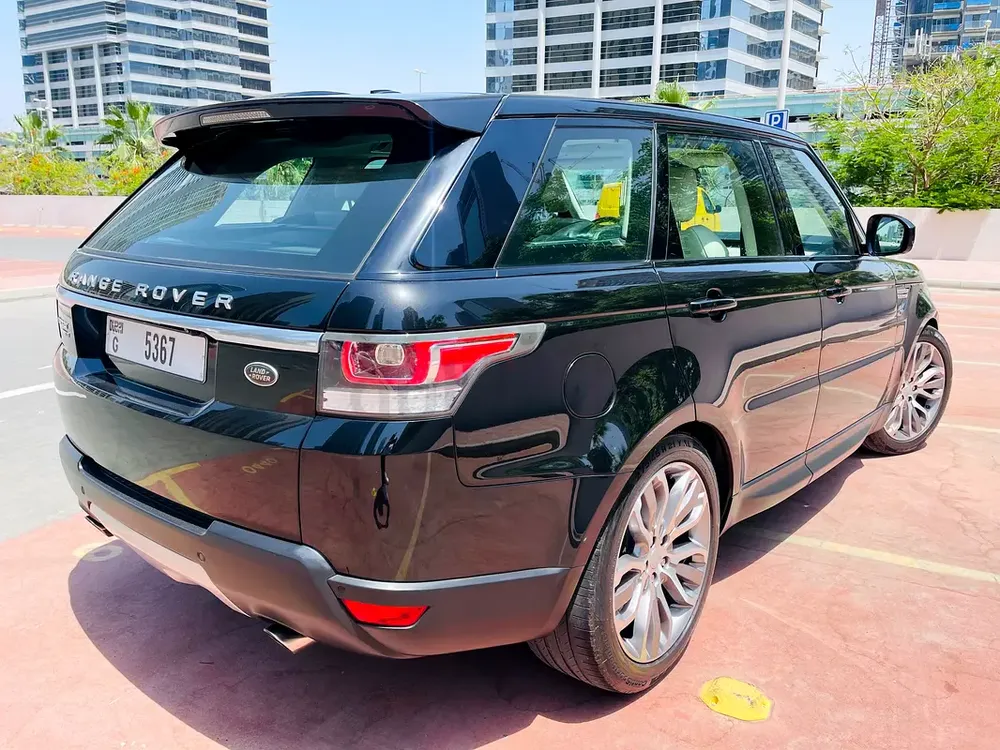 Amazing Range Rover Sport - GCC - 2016 - Image 6