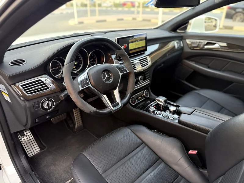 MERCEDES CLS 63 AMG - 2012 - 90,000 kms - JAPANESE SPEC - Image 6