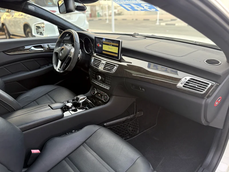 MERCEDES CLS 63 AMG - 2012 - 90,000 kms - JAPANESE SPEC - Image 8