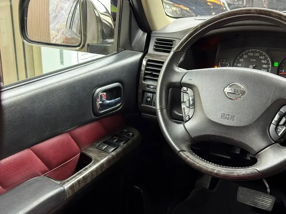 Nissan Patrol Safari Super Safari 2023 GCC Specs - Image 10
