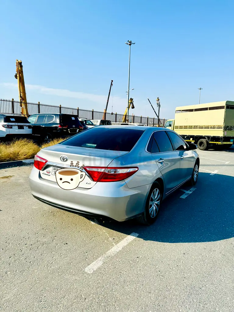 Toyota Camry 2017 - Image 4