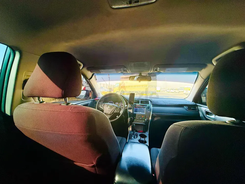 Toyota Camry 2017 - Image 8