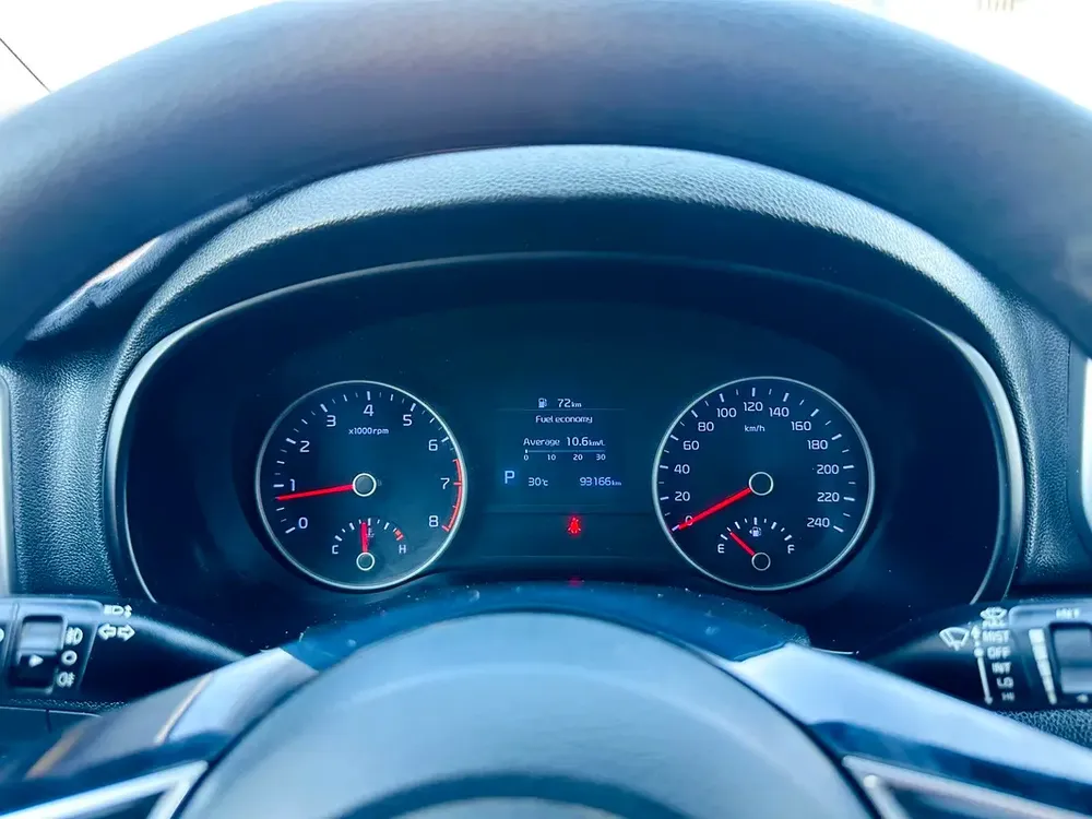 Kia Sportage 2020 Mid option GCC - Image 15