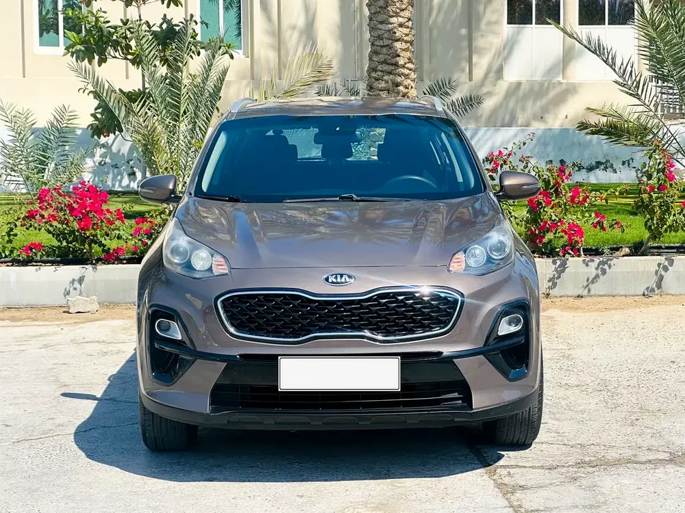 Kia Sportage 2020 Mid option GCC - Image 4