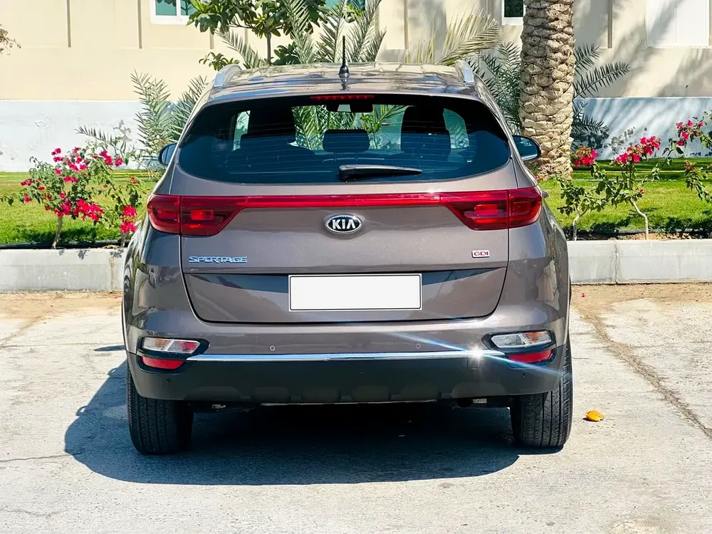 Kia Sportage 2020 Mid option GCC - Image 7
