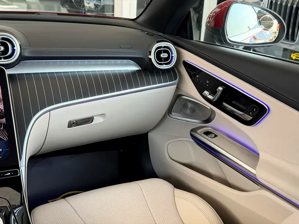 2025 Mercedes-Benz CLE 300 4MATIC Luxury Coupe - Image 11