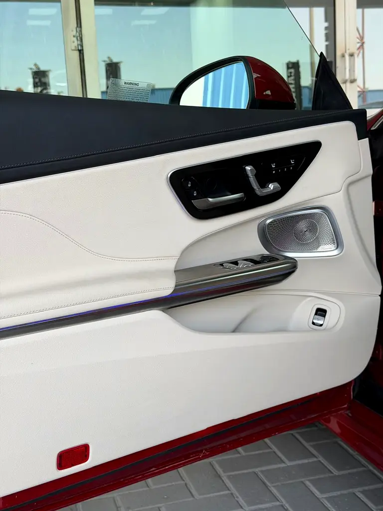 2025 Mercedes-Benz CLE 300 4MATIC Luxury Coupe - Image 12