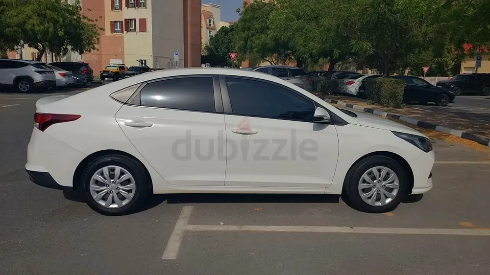 Hyundai Accent 2021 (40K Price Negotiable) - Image 4
