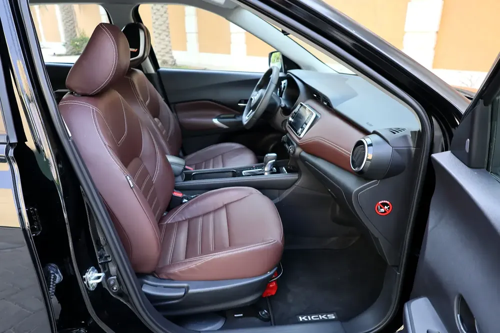 NISSAN KICKS SL 1.6L - GCC SPECS - 5 YEARS UNDER WARRANTY - FREE SERVICE CONTRACT - ACCIDENT FREE - - Image 17