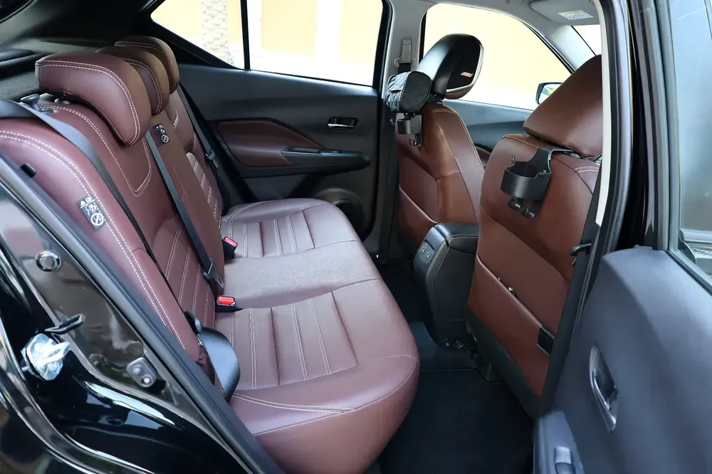 NISSAN KICKS SL 1.6L - GCC SPECS - 5 YEARS UNDER WARRANTY - FREE SERVICE CONTRACT - ACCIDENT FREE - - Image 19