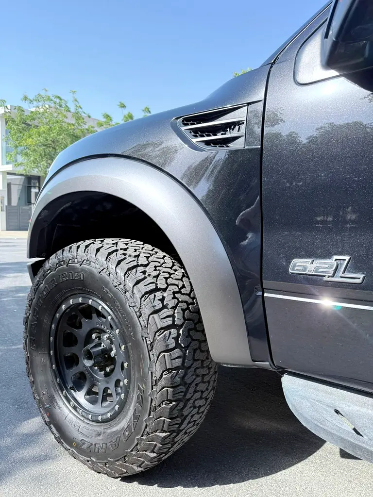 Ford F-150 Raptor 2014 GCC Specs - Image 8