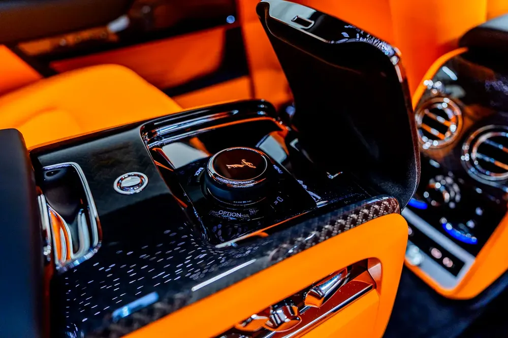 2025 Rolls Royce Cullinan Black Badge - GCC Spec - Warranty Available - Image 18