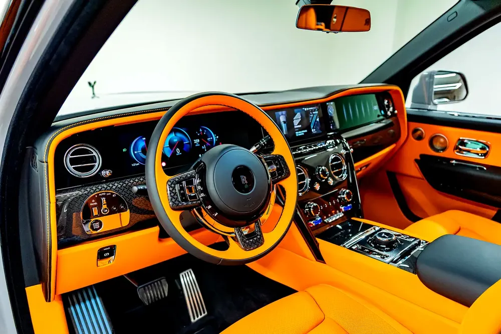 2025 Rolls Royce Cullinan Black Badge - GCC Spec - Warranty Available - Image 19