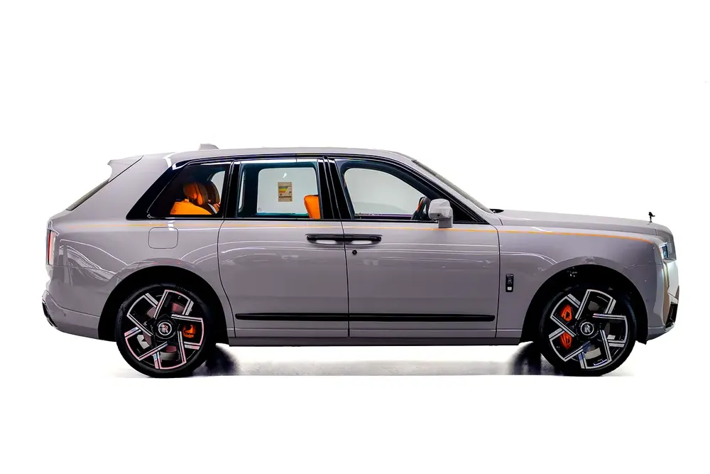 2025 Rolls Royce Cullinan Black Badge - GCC Spec - Warranty Available - Image 4
