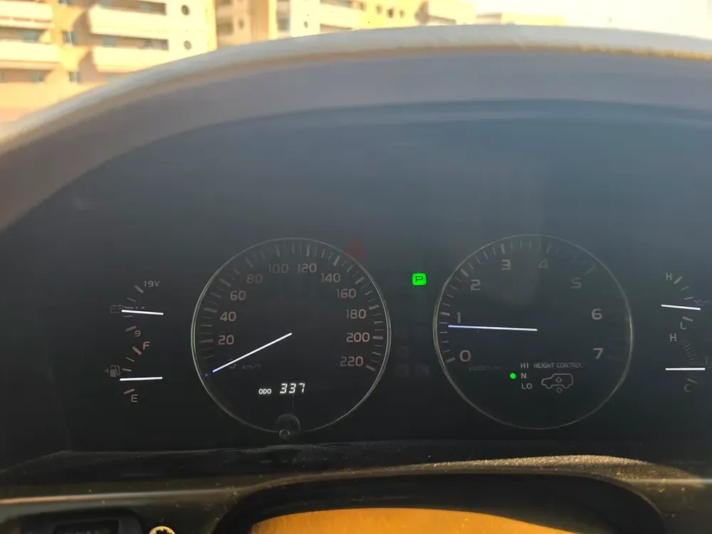 Lexus LX 470 2005 | GCC Specs | Excellent Condition - Image 6