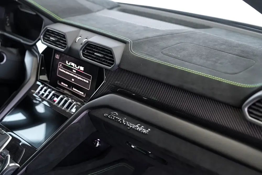 URUS PERFORMANTE - ALCANTARA SEATS - CARBON INTERIOR AND EXTERIOR - TWO TONE INTERIOR - MASSAGE SEAT - Image 14