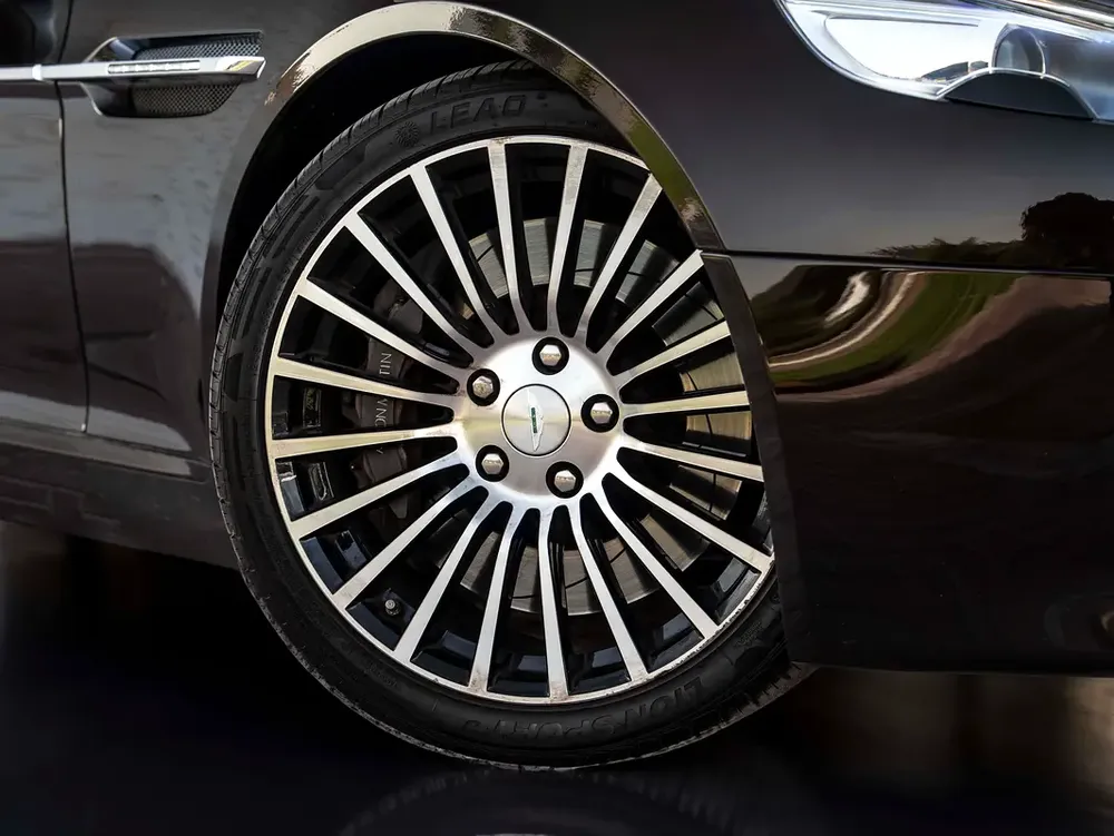 SAVVY-BUY | ASTON MARTIN RAPIDE S | V12 PERFORMANCE | LUXURY ICON - Image 5